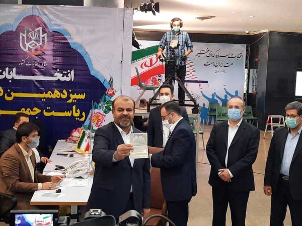 وزیر نفت دولت دهم در انتخابات ثبتنام کرد وزیر نفت دولت دهم در انتخابات ثبتنام کرد