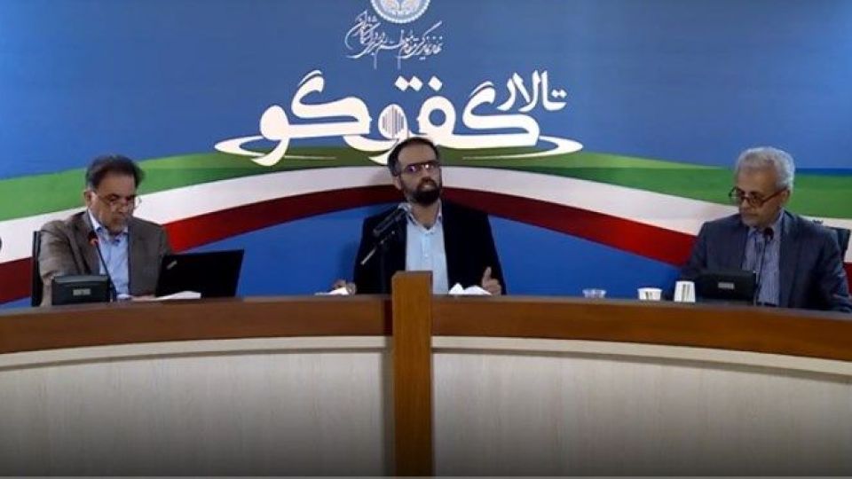 آخوندی: در ایران دولت وجود ندارد/ دانش جعفری: پس چرا شما در انتخابات ثبت‌نام کردید؟