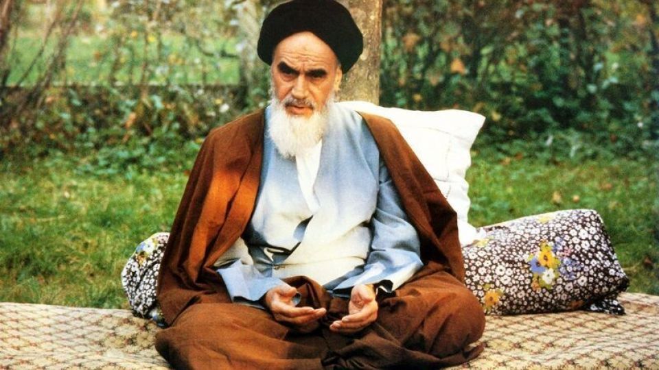ساده مثل روح الله...