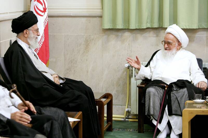 دیدار رهبر انقلاب با حضرت آیت الله صافی گلپایگانی دیدار رهبر انقلاب با حضرت آیت الله صافی گلپایگانی