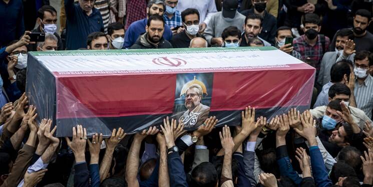 مراسم تشییع پیکر نادر طالبزاده در حرم مطهر رضوی برگزار شد