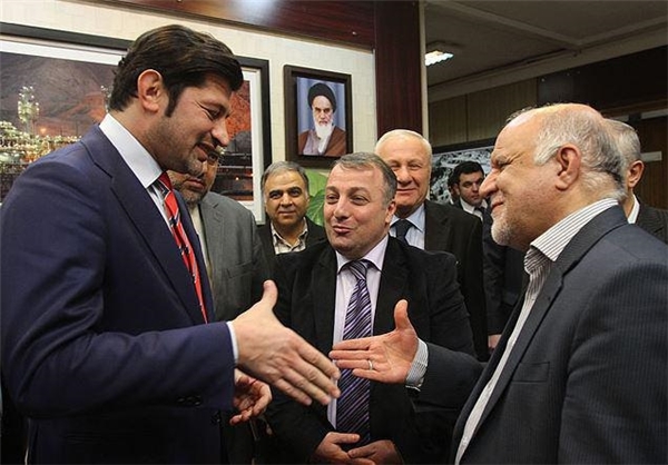 عکس: دیدار بازیکن اسبق آث میلان با وزیر نفت