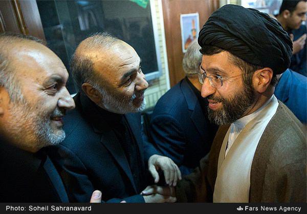 عکس: فرزندان رهبر انقلاب در ختم مادر سردار سلامی