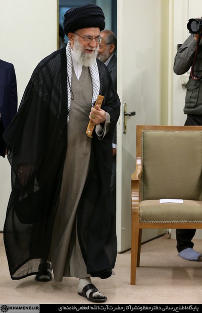 رهبر انقلاب