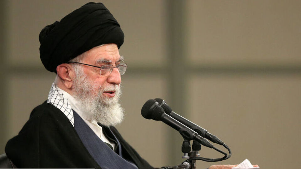 چرا رهبر انقلاب از ضرورت تحول آفرینی سخن می گویند