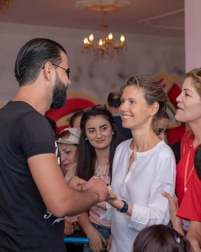 (تصاویر) دیدار بشار اسد و همسرش با فرزندان شهدا