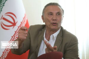 درخشان: آنقدر خوار شدیم که مهاجم پیر برای ما ناز می‌کند/ پرسپولیس مهدکودک نیست!