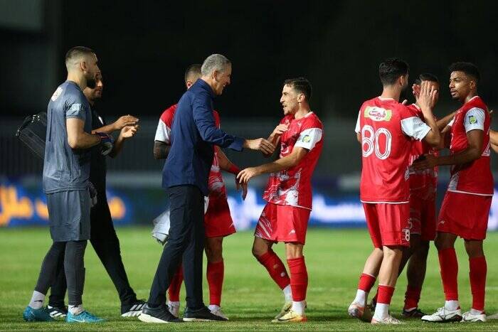 درخشان: آنقدر خوار شدیم که مهاجم پیر برای ما ناز می‌کند/ پرسپولیس مهدکودک نیست!