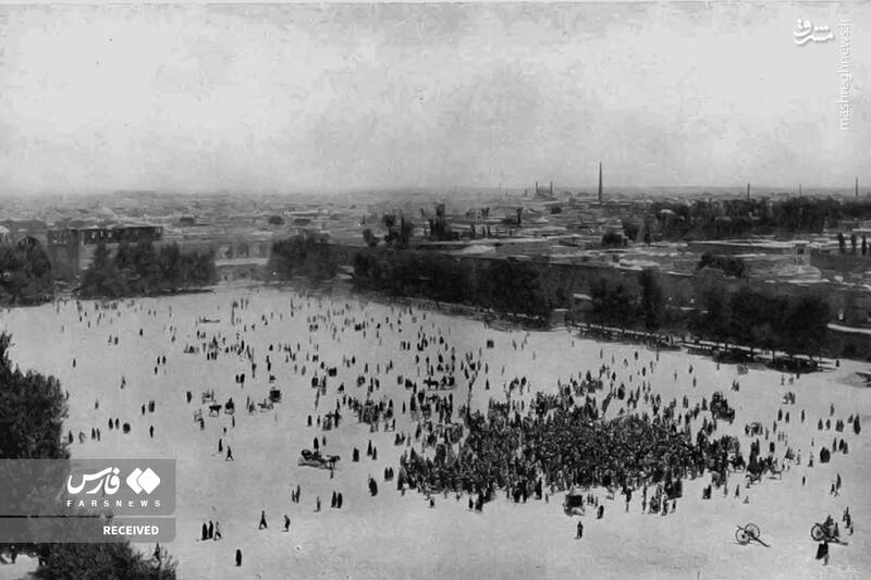 میدان بزرگ اصفهان یا نقشه جهان که زمانی برای بازی چوگان ساخته شده بود میدان بزرگ اصفهان یا نقشه جهان که زمانی برای بازی چوگان ساخته شده بود