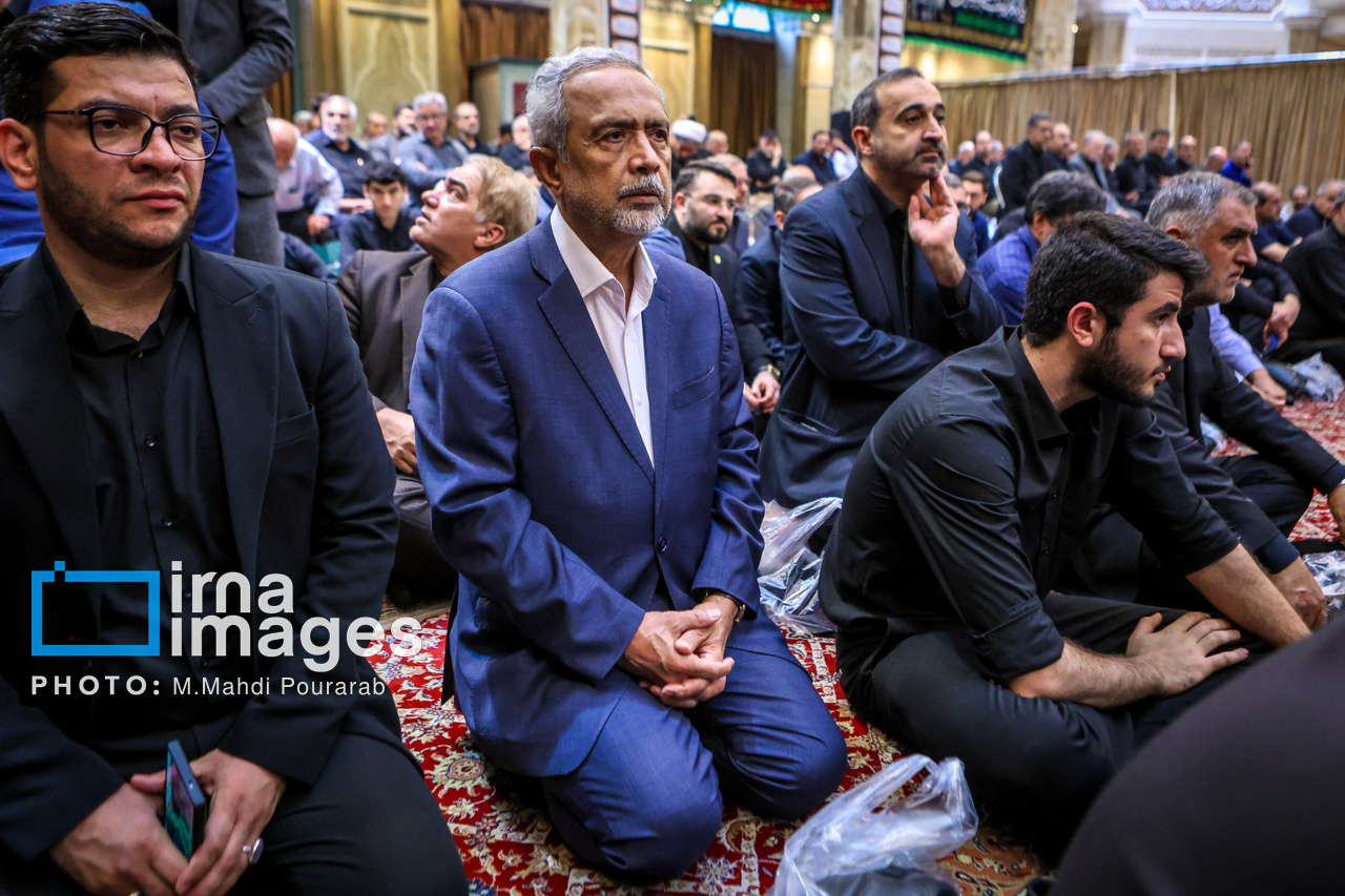 قالیباف و پزشکیان در مجلس ترحیم احمد توکلی
