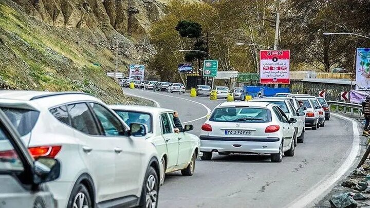 ترافیک در مسیر یکطرفه کندوان نیمه سنگین تا سنگین است
