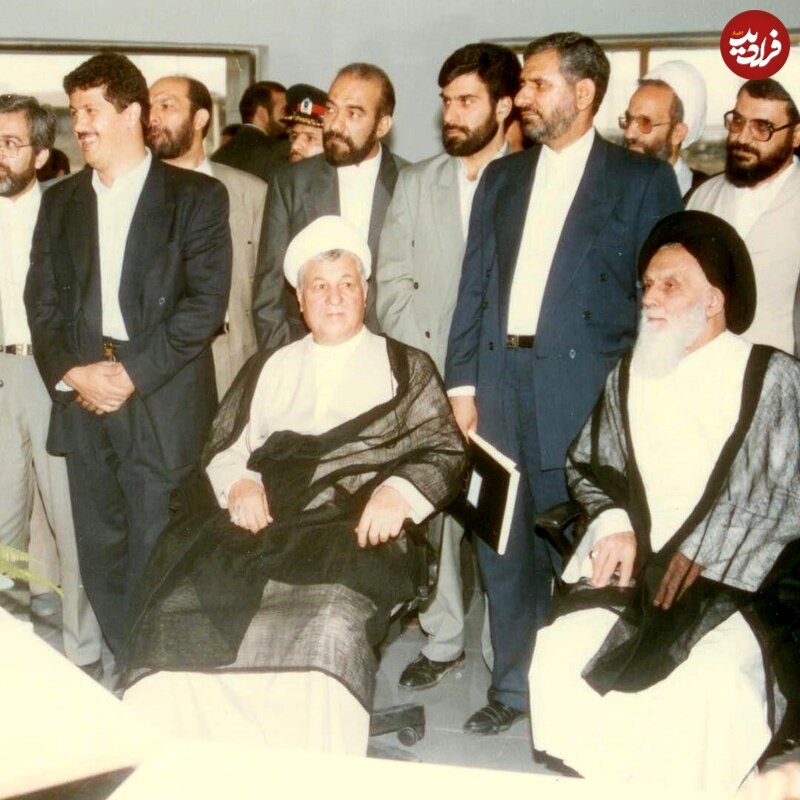 عکس | تصویری جالب از اسحاق جهانگیری در کنار مرحوم هاشمی رفسنجانی در روز ورود محموله کامپیوتر به ایران در دهه ۷۰