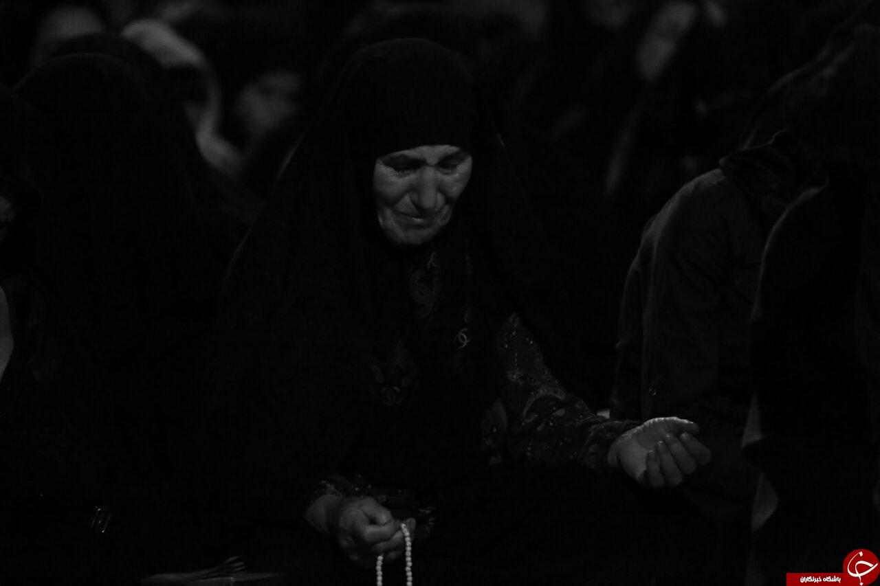 طنین نوای الهی العفو در سومین شب از لیالی قدر + تصاویر