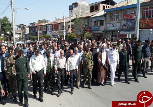 تظاهرات ضد امریکایی نمازگزاران مازندران در اعتراض به سخنان ضد ایرانی ترامپ +تصاویر