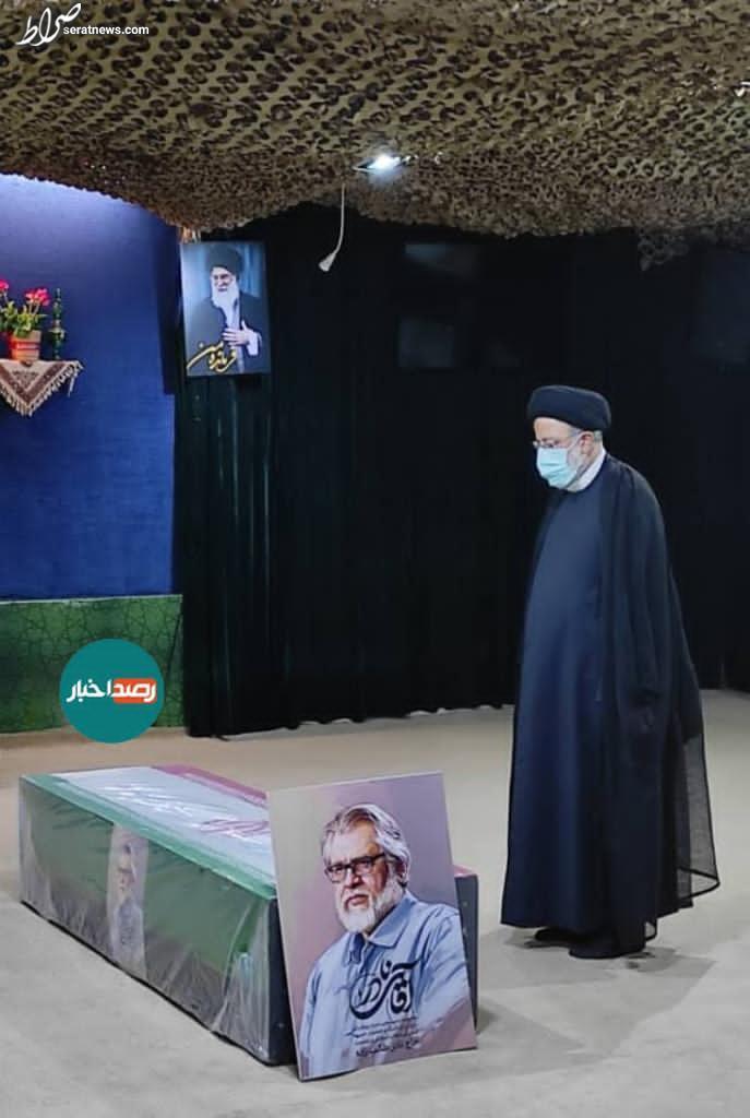 عکس / رئیسی در کنار علمدار فرهنگ عکس / رئیسی در کنار علمدار فرهنگ