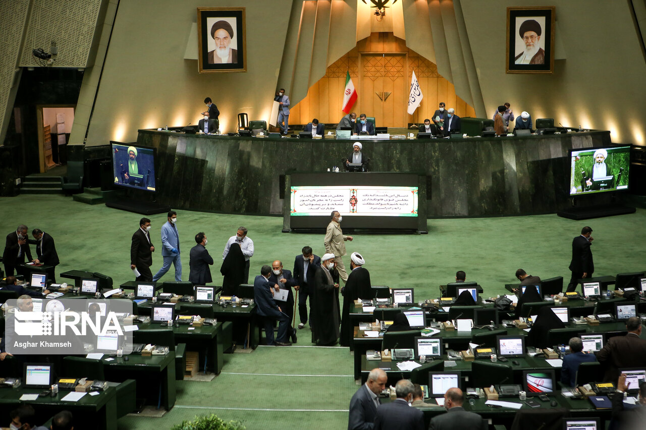 تصاویر: جلسه علنی مجلس شورای اسلامی تصاویر: جلسه علنی مجلس شورای اسلامی