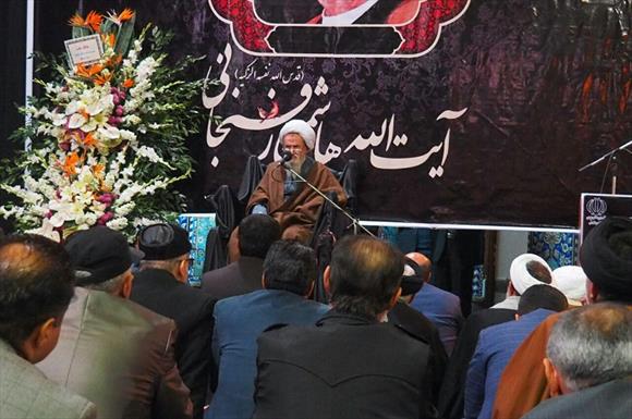 مراسم  بزرگداشت آیت الله هاشمی رفسنجانی در مصلای ساری به میزبانی آیت الله طبرسی و استاندار مازندران