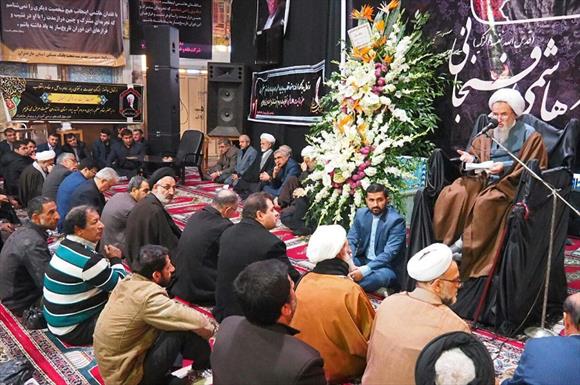 مراسم  بزرگداشت آیت الله هاشمی رفسنجانی در مصلای ساری به میزبانی آیت الله طبرسی و استاندار مازندران