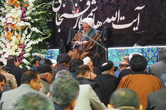 مراسم  بزرگداشت آیت الله هاشمی رفسنجانی در مصلای ساری به میزبانی آیت الله طبرسی و استاندار مازندران