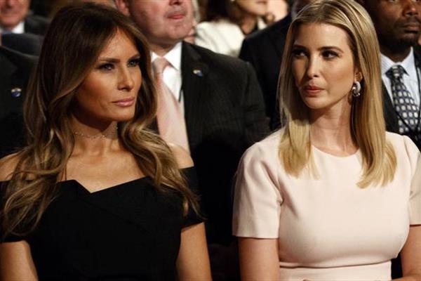 ملانیا و ایوانکا نوع حجاب دختر و همسر ترامپ در عربستان/ قیافه ایوانکا دیدنی می شود