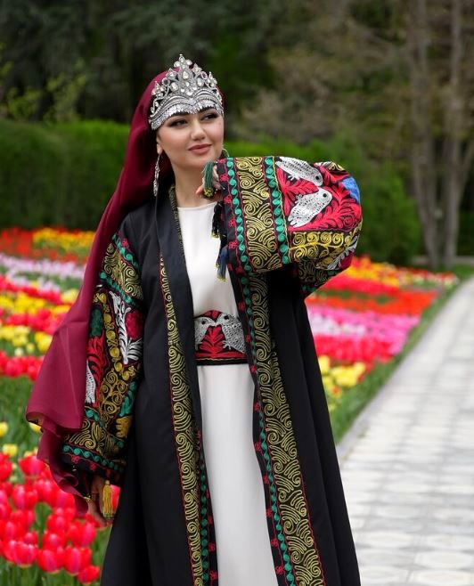 تهمینه رجبوا